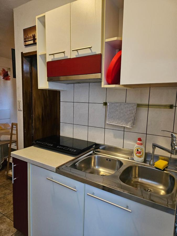 Apartments Ivan Malinska Exterior foto